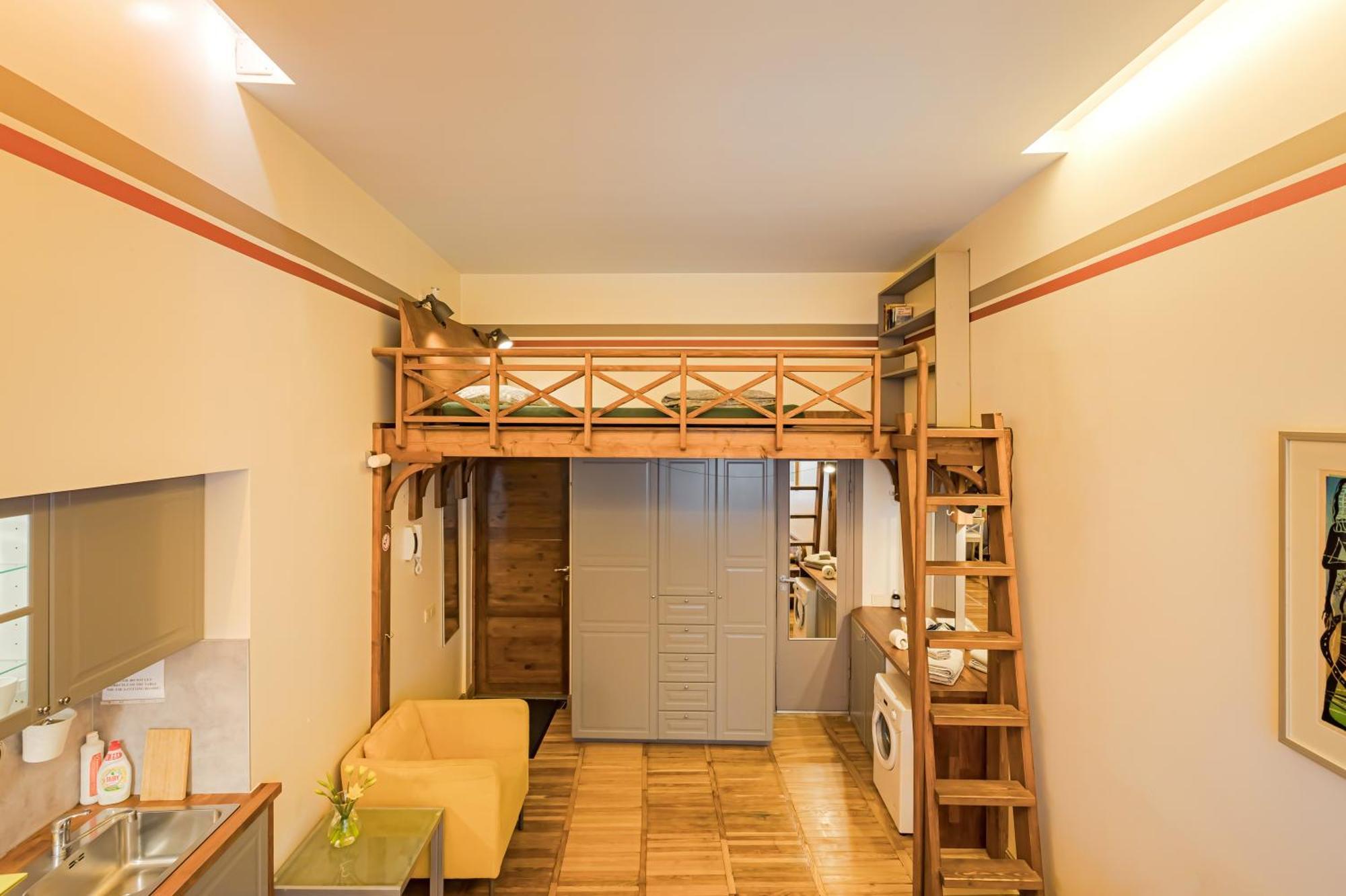 Cozy And Standard In The Heart Of Oldtown